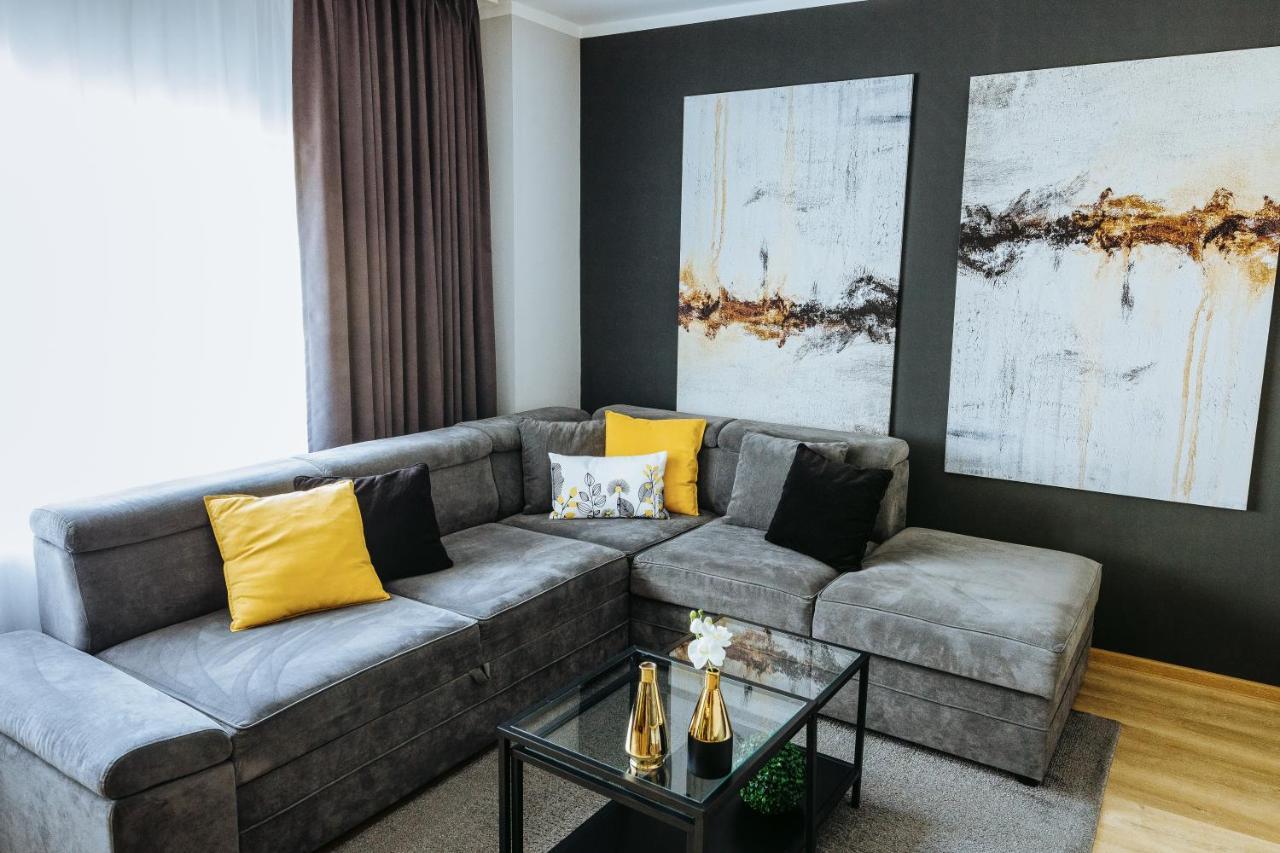 Charlotte - 2 Bedrooms Appartement Oradea