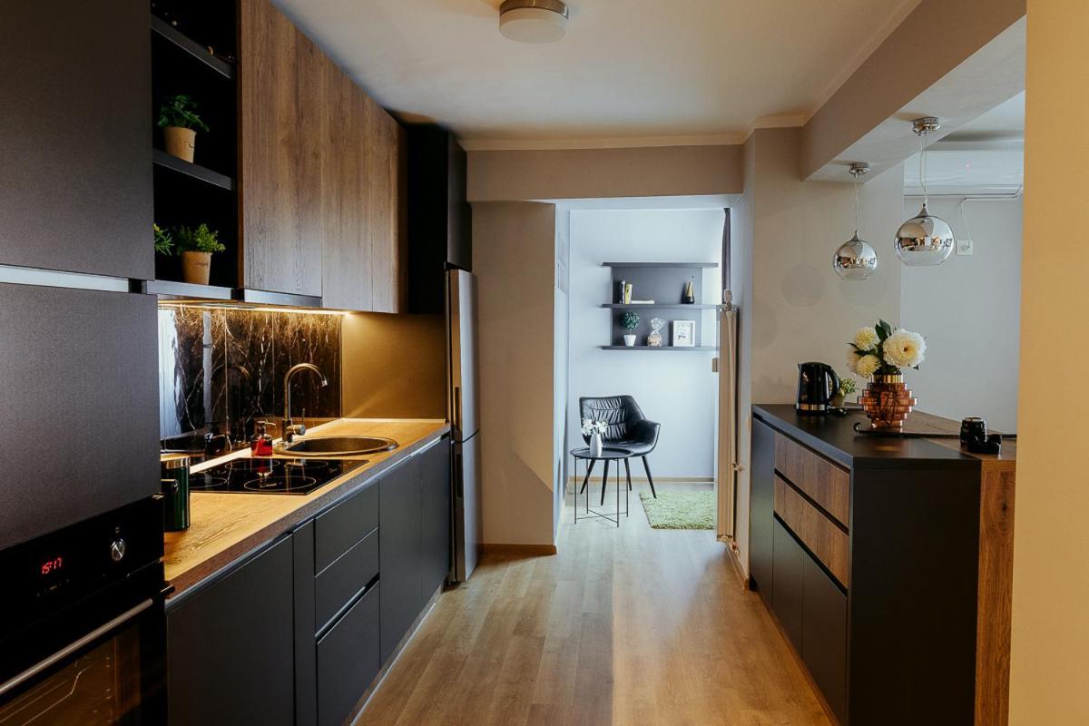 Charlotte - 2 Bedrooms Oradea