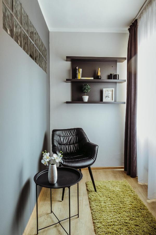 Charlotte - 2 Bedrooms Appartement *